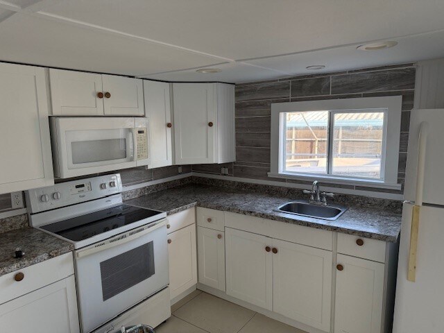 Foto del edificio - 354 Oleander Dr