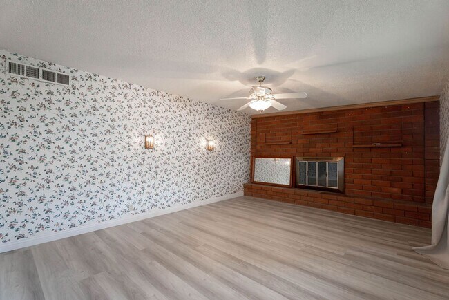 Foto del edificio - 5185 E Sun Valley Dr