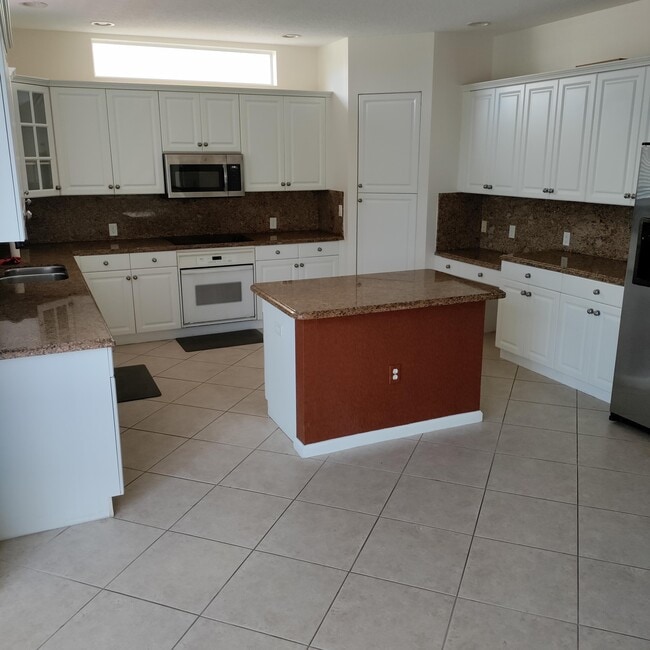 Foto del edificio - 16729 SW 16th St