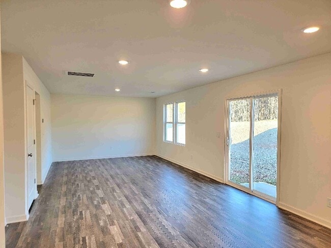 Building Photo - 188 Somerton Ln