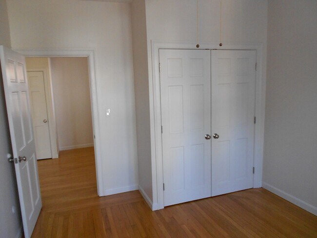 Foto del edificio - 34 Edgerly Rd