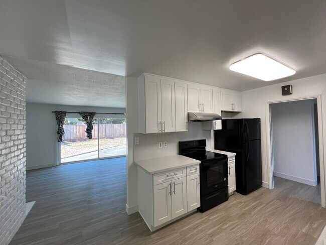 Building Photo - 3690 Pruneridge Ave
