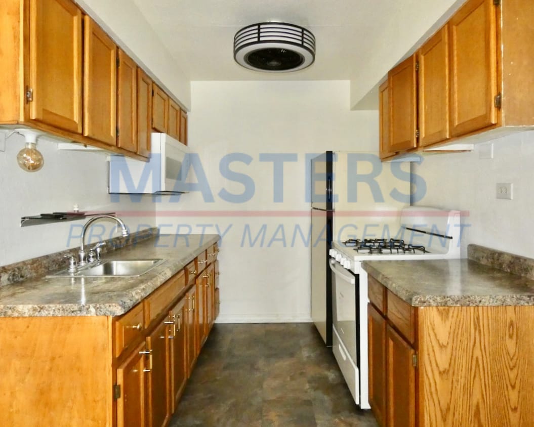 Primary Photo - 214 N 2nd St
