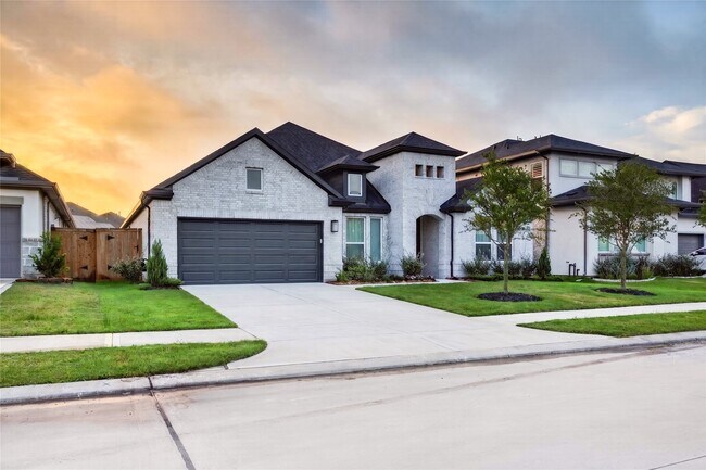 Building Photo - 9407 Sweet Palm St