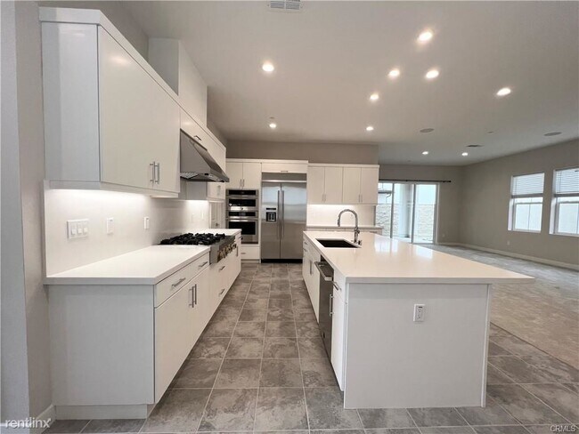 Foto del edificio - 4 br, 4 bath House - 141 Edna Pkwy