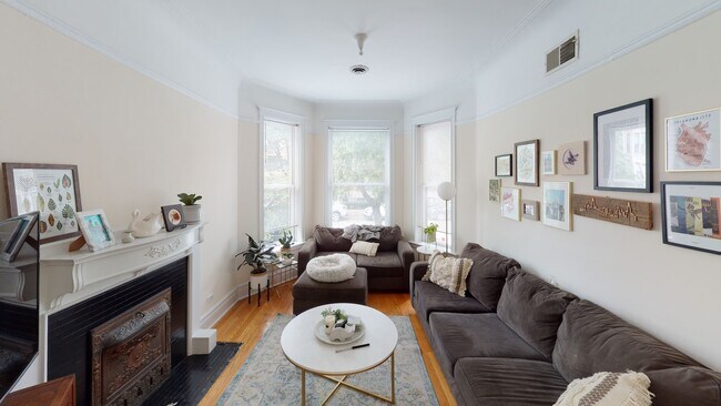 Foto del edificio - 3043 N Kenmore Ave
