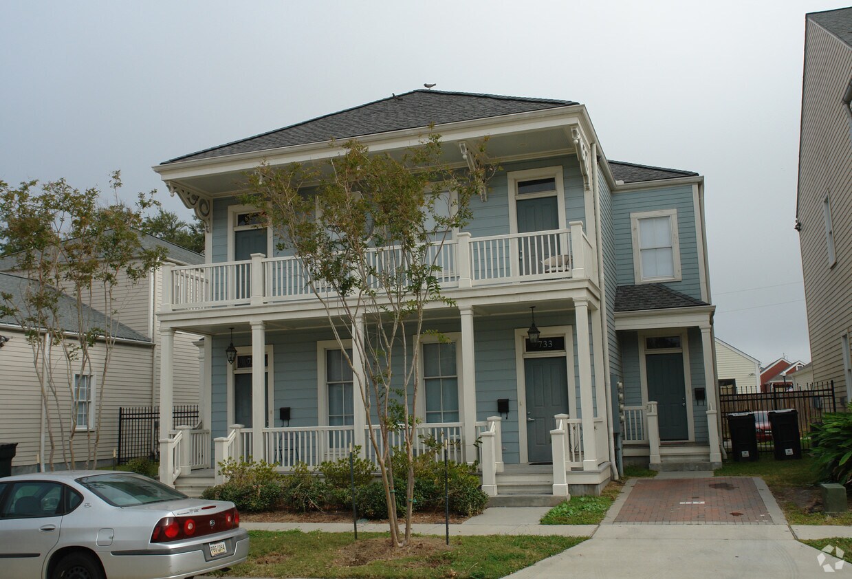 Primary Photo - 731 Adele Dr