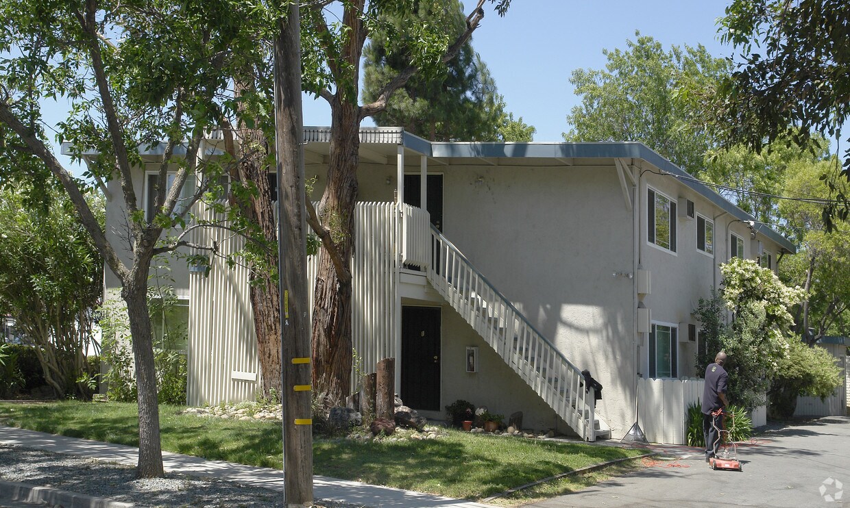 Foto principal - 1519 Glazier Dr