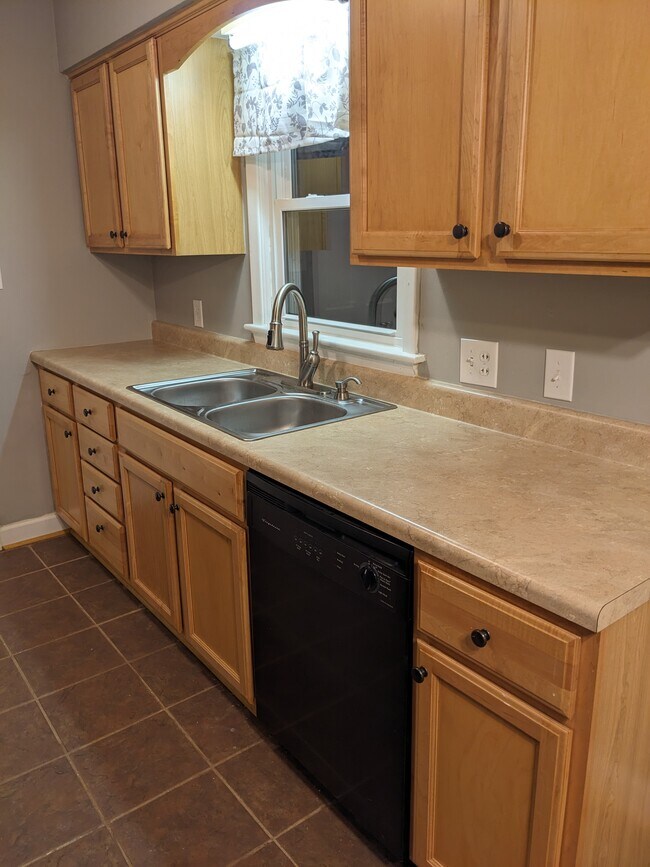 Cupboard upgrade - 6005 Piedmont Pl