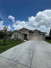 Building Photo - 19 Paso Dr
