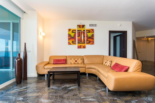 Building Photo - 16699 Collins Ave