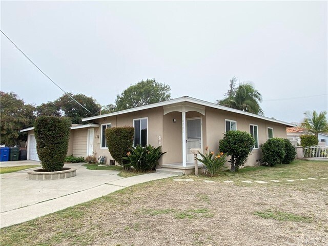Primary Photo - 8771 E Hermosa Dr