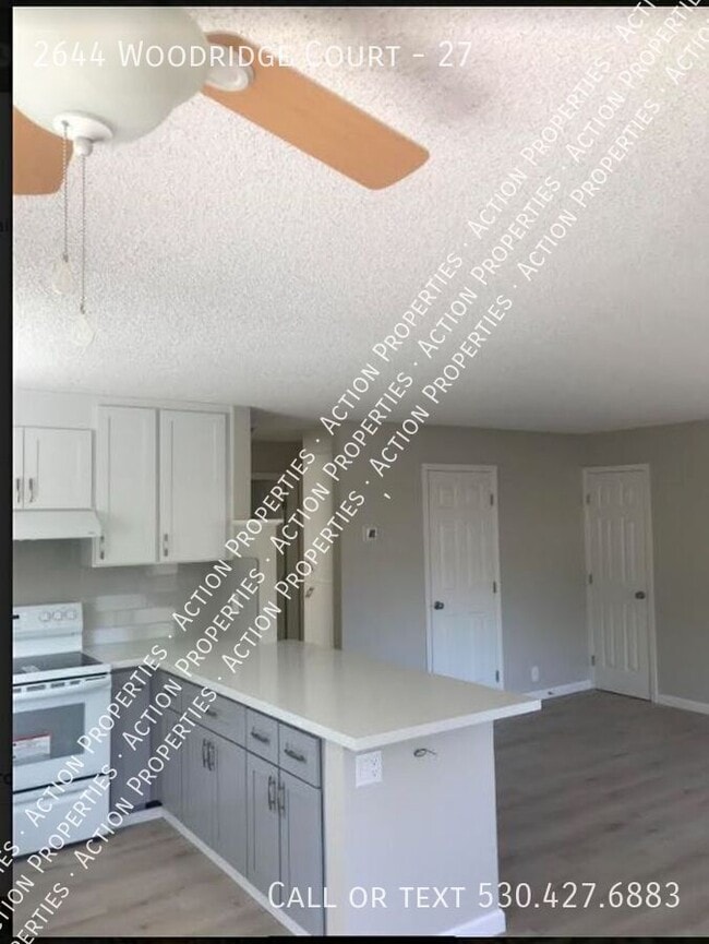 Building Photo - 2644 Woodridge Ct