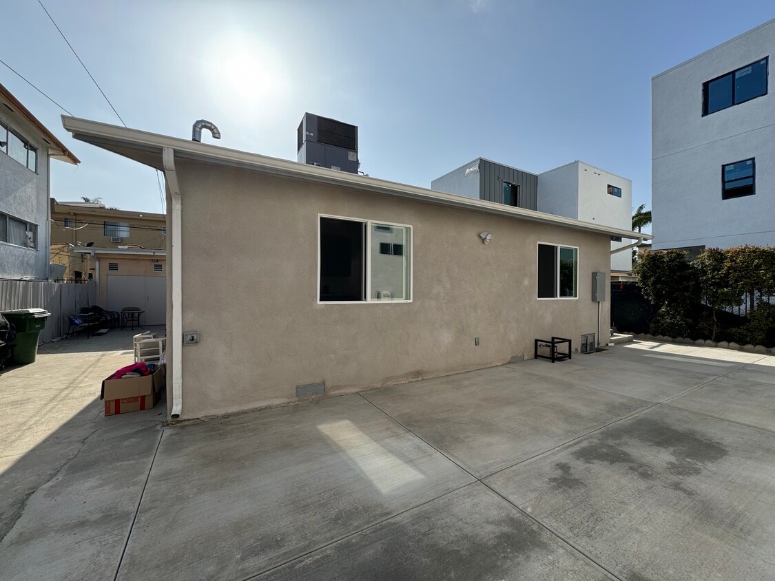 Foto principal - 1207 N Kingsley Dr