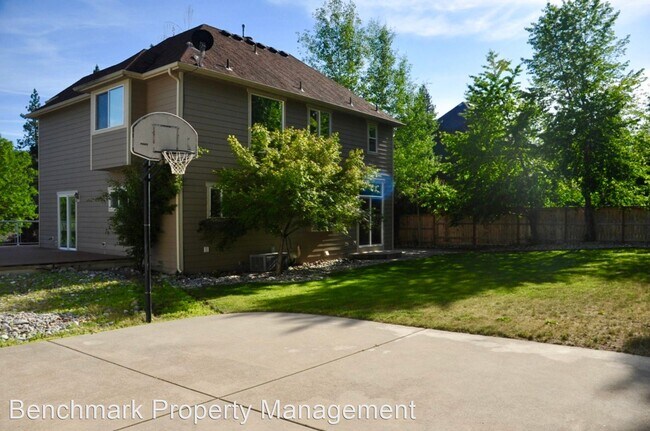 Building Photo - 4 br, 2.5 bath House - 5410 S. Shoreline D...