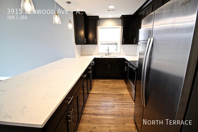 Foto del edificio - 3915 Kenwood Ave