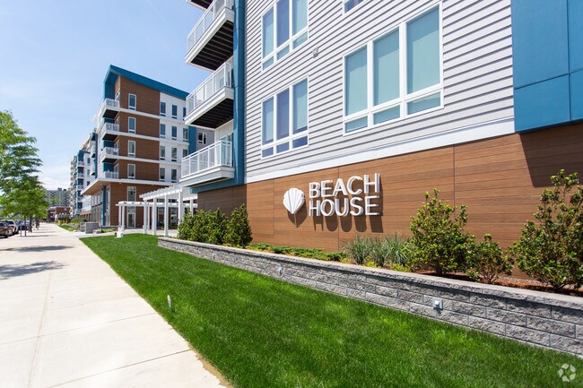 Foto del edificio - Beach House Apartments