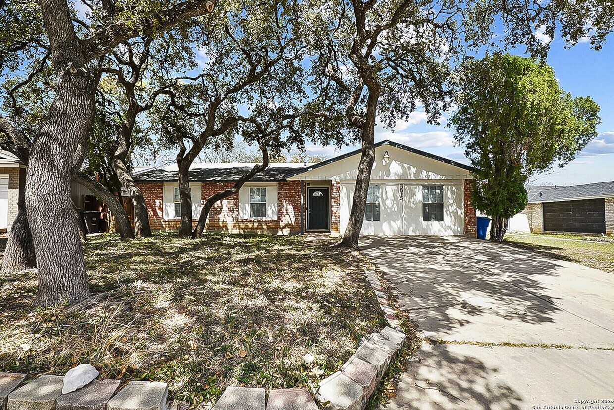 Foto principal - Charming 3 Bedroom in Pipers Meadow