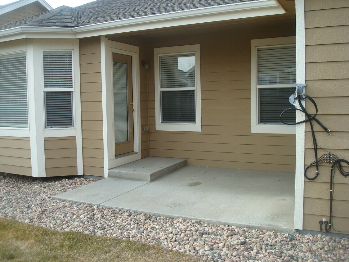 Back patio - 1373 Sunset Bay Dr
