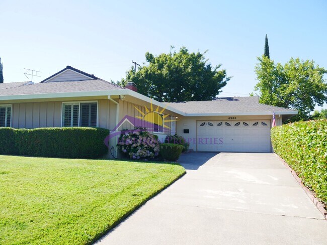 Building Photo - Remodeled 3 Bed 2 Bath 1,215 Sq Ft Citrus Heights Home