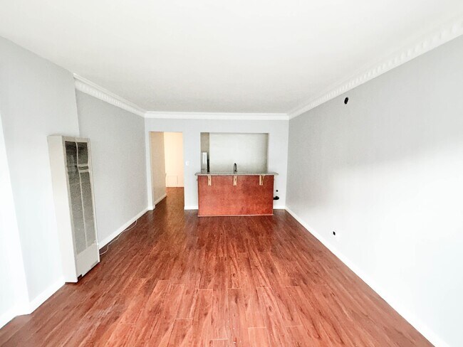 Foto del edificio - 1041 S Norton Ave