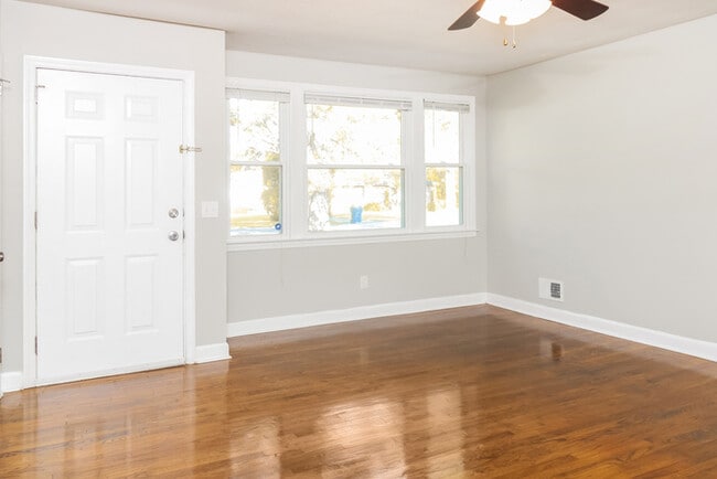 Building Photo - 142 Dickert Dr