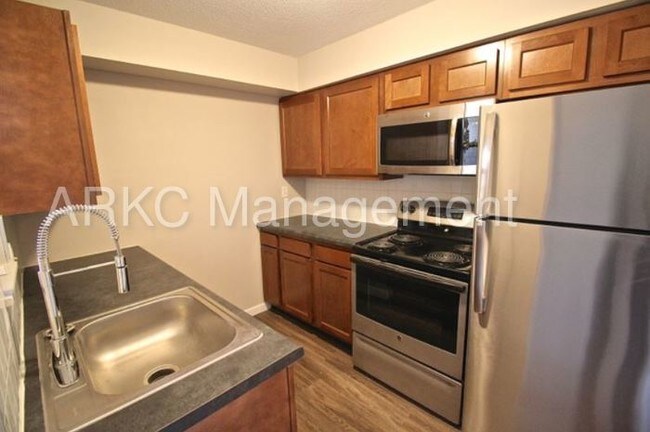 Foto del edificio - 3744 Warwick Blvd