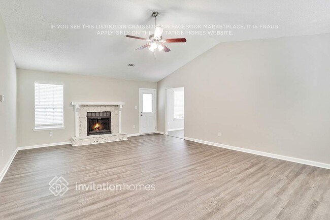 Foto del edificio - 832 Post Rd Cir