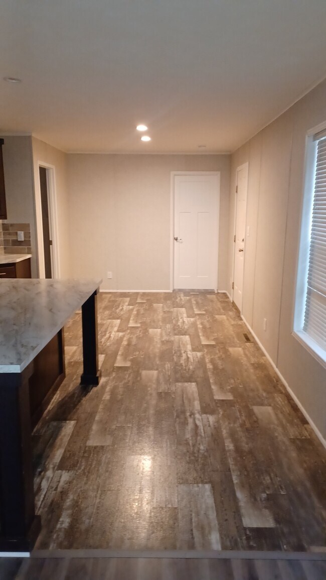 Foto del edificio - 3 bed 2 bath Mobile Home