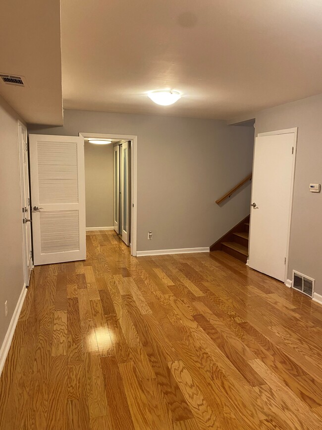 Bonus Room - 9205 W 90th Ter