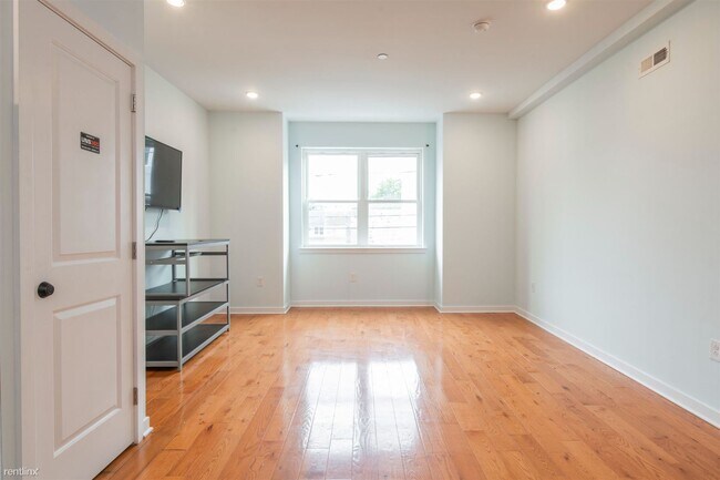 Foto del edificio - 3 br, 3 bath Triplex - 1517 SEYBERT ST Unit 2