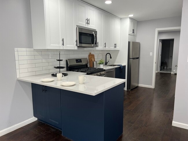 Foto del edificio - 58 Astor Pl