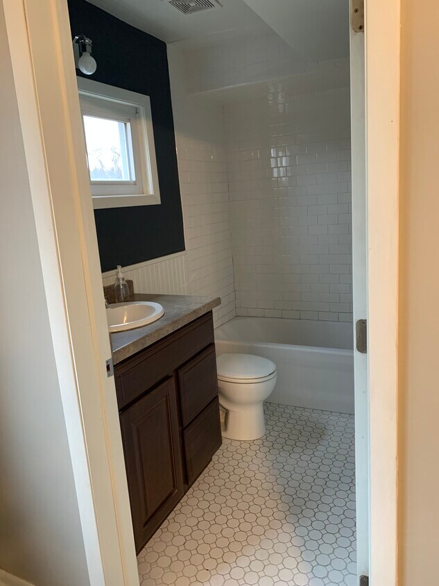 413 Kekoskee St Unit 1, Mayville, WI 53050 Apartments in Mayville, WI