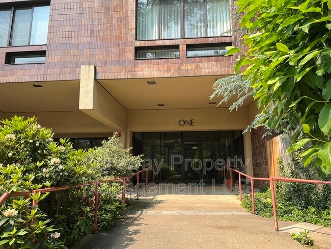 Foto del edificio - 1 Markham Rd