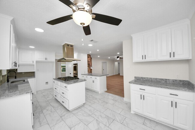 Foto del edificio - 25511 Many Oak Dr