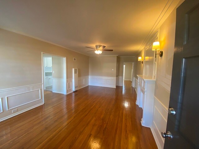 Building Photo - 1309 Roxbury Dr
