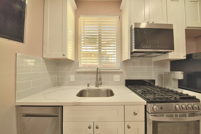 Foto del edificio - 590 Historic St