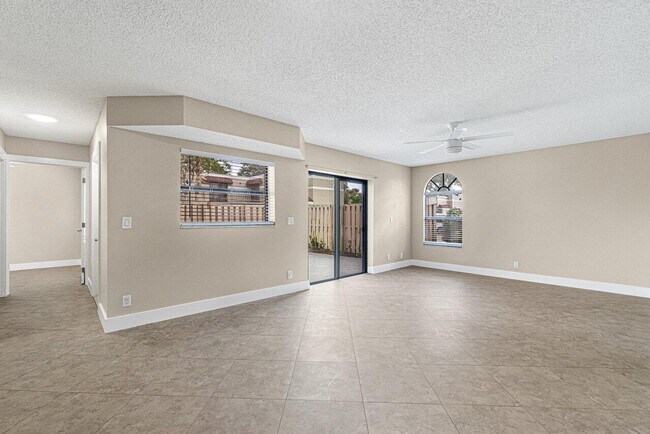 Foto del edificio - 4235  Village C Drive C Delray Beach Fl 33445