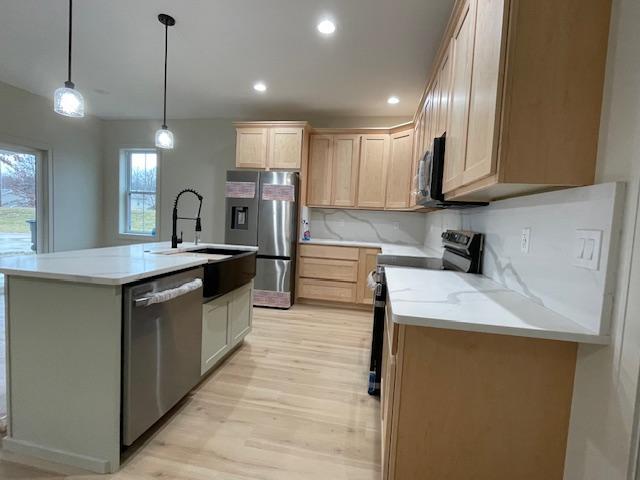 Foto del edificio - 6711 New Town Ave