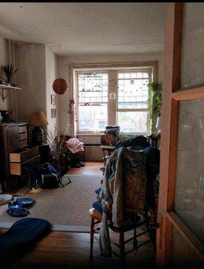 Foto del edificio - 4811 Chester Ave