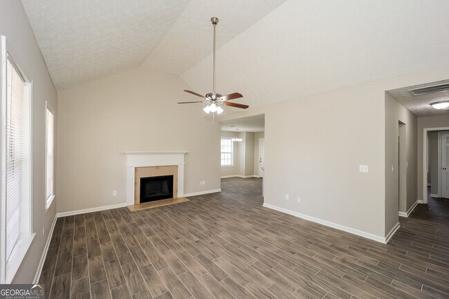 Building Photo - 1003 Matthews Way