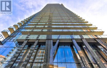 Building Photo - 65 St Mary St