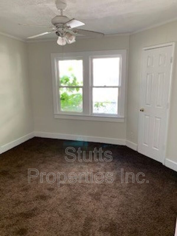 Building Photo - 1217 E Reeder St