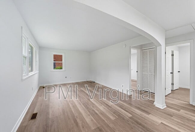 Building Photo - 2226 Florida Ave