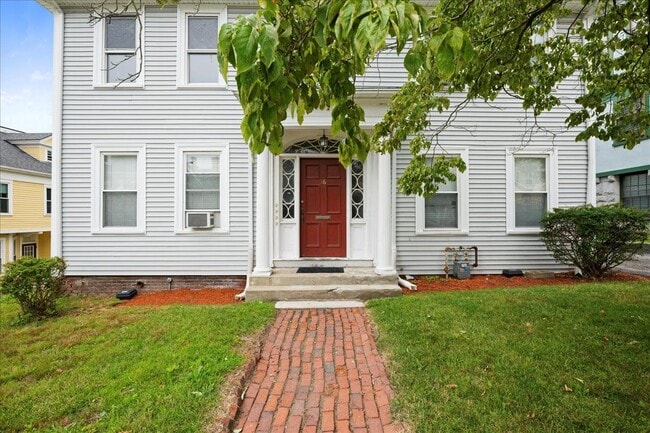 Building Photo - 36 Cedar St