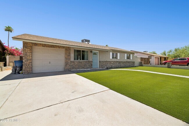 Building Photo - 3615 S Margo Dr