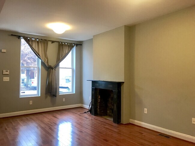 Foto del edificio - 25 N Montford Ave