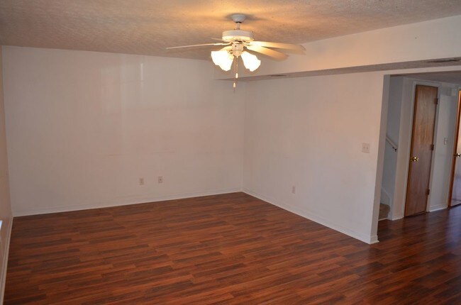 Foto del edificio - 1847 Pointed Leaf Ln