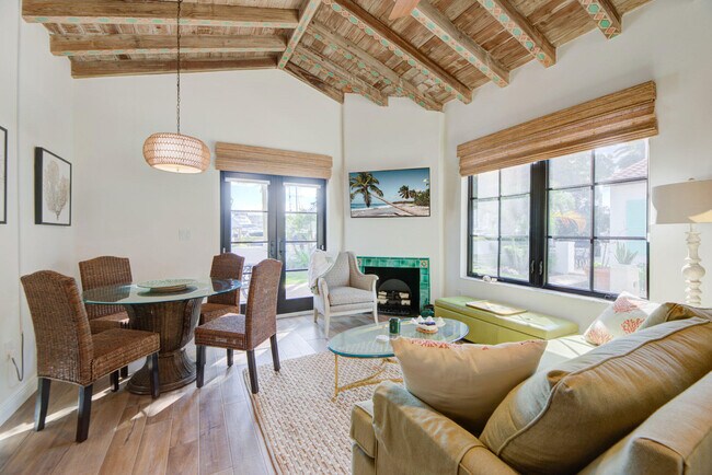 Foto del edificio - 110 Marine Way