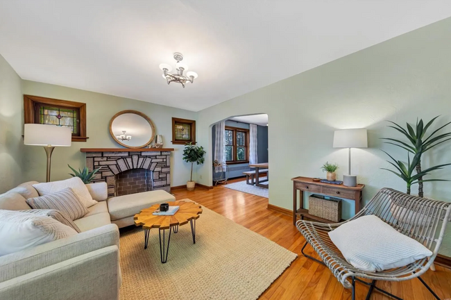 Foto del edificio - 9316 Althea Ave